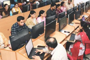 परिष्कार कॉलेज के शिक्षण पद्धति में एआई से क्रांतिकारी परिवर्तन, शिक्षकों को दिया एआई तकनीक प्रशिक्षण