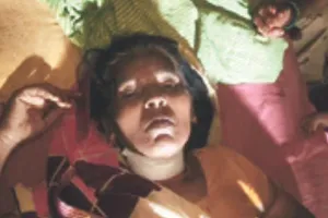चारपाई पर सो रही महिला पर कुल्हाड़ी से हमला : गला रेता, मंगलसूत्र लूटकर फरार हुए बदमाश