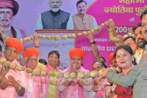 महात्मा ज्योतिबा फुले के विचारों को जन-जन तक पहुंचाएं युवा : मुख्यमंत्री भजनलाल शर्मा फुले की 200वीं जयंती पर बोले- हर ब्लॉक में बनेगी सावित्रीबाई फुले ई-पुस्तकालय