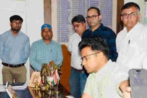 जिला कलक्टर आलोक रंजन ने स्व-गणना में लिया भाग, आमजन से स्व-गणना के माध्यम से सटीक जानकारी देने की अपील