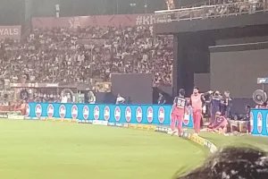 पिंक सिटी में हल्ला बोल की गूंज : राजस्थान रॉयल्स के अंतिम मुकाबले में उमड़ा क्रिकेट प्रेमियों का सैलाब