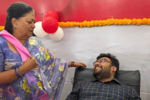 रक्तदान सबसे बड़ा दान: जयपुर में शिविर के दौरान वसुंधरा राजे का संदेश, हर दो सेकंड में पड़ती है खून की जरूरत
