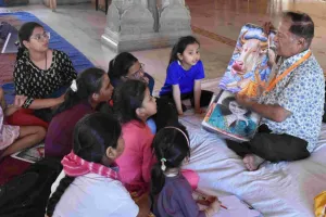 एक माह के प्रशिक्षण शिविर में थिएटर, मीनिएचर पेंटिंग, ब्लॉक प्रिंटिंग और ढूंढाड़ी भाषा सीख रहे प्रतिभागी
