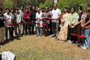 परिंडा लगाओ अभियान: पक्षियों के लिए दाना-पानी का संदेश, समाजसेवियों का सम्मान