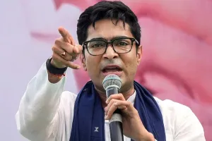 अभिषेक बनर्जी ने भाजपा पर लगाया हिंसा भड़काने का आरोप : भाजपा समर्थित उपद्रवियों ने फूंक डाली 60 से अधिक दुकानें, निर्दोष लोगों की आजीविका रातोंरात नष्ट