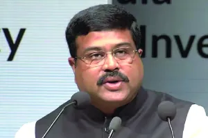 नीट-यूजी री-एग्जाम से पहले हाई अलर्ट!, धर्मेंद्र प्रधान ने की हाई-लेवल सुरक्षा बैठक