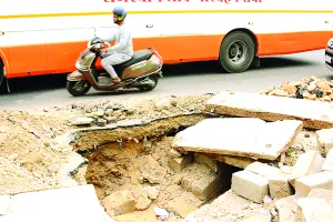 चिंतित करने वाले खुले नाले, जिम्मेदार विभागों की सुस्ती से बढ़ा खतरा