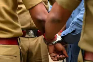 दिल्ली पुलिस की बड़ी कार्रवाई, मुठभेड़ के बाद कथित शूटर आशीष बक्करवाला गिरफ्तार