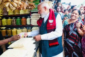 पीएम मोदी को झालमुरी खिलाने वाले युवक को मिली जान से मारने की धमकी, डर के साये में परिवार, पाकिस्तान से आया फोन