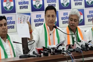 कांग्रेस का केंद्र सरकार पर हमला: सोने-चांदी पर आयात शुल्क बढ़ाने से ज्वेलरी क्षेत्र पर गंभीर संकट, सुरजेवाला ने की विशेष आर्थिक राहत पैकेज की मांग