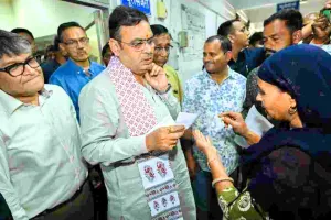 एसएमएस अस्पताल का मुख्यमंत्री भजनलाल शर्मा ने किया औचक निरीक्षण, मरीजों की सुविधाएं बढ़ाने के दिए निर्देश 
