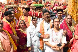 गीता गायत्री मंदिर मे भागवत कथा का शुभारंभ, संत महंतों के सानिध्य में निकली कलश यात्रा