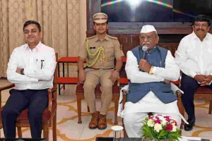 ट्रिपल आईटी, कर्नाटक के विद्यार्थियों ने की हरिभाऊ बागडे से मुलाकात : राज्यपाल ने कहा- विश्व में सर्वाधिक 19 विश्वविद्यालय प्राचीन भारत में थे