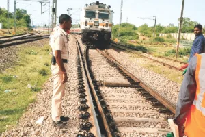 कर्मचारियों की सतर्कता से टला हादसा : लाखेरी स्टेशन पर सिग्नल फेल, खुले प्वाइंट पर हो गई दयोदय एक्सप्रेस रवाना