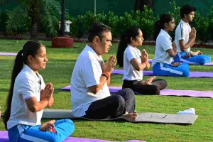 विश्व योगासन चैंपियनों के साथ मुख्यमंत्री भजनलाल शर्मा का योग, स्वस्थ जीवन का दिया मंत्र