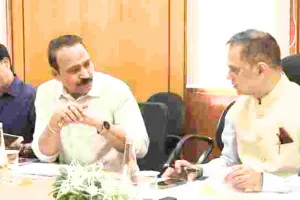 पीएम-जनमन योजना के कार्यों में लाएं गति, गुणवत्ता से समय पर पूरा करें काम : मुख्य सचिव वी. श्रीनिवास
