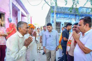 मुख्यमंत्री का खारी का लाम्बा में जनसंवाद, स्वास्थ्य केंद्र और खेल मैदान की सौगात 