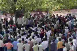 सकारात्मक वार्ता के बाद सचिवालय कर्मचारी संघ का धरना स्थगित, मांगों पर जल्द कार्रवाई का भरोसा 