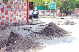 मानसून नजदीक... नाले जाम, सफाई व्यवस्था हो रही बेहाल