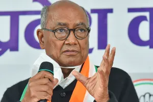 दिग्विजय सिंह का मोहन यादव सरकार पर हमला, सागर एसपी को हटाने और जहरीली शराब कांड की ईओडब्ल्यू जांच की मांग