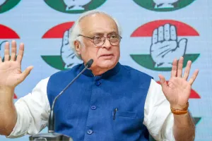 लोकतंत्र को नुकसान पहुंचाने के लिए गृह मंत्री चला रहे कुटिल अभियान : प्रलोभनों के कारण भाजपा में शामिल हो रहे नेता, जयराम बोले- नेताओं को दिए जा रहे लालच चौंकाने वाले