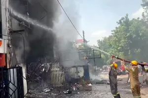 लखनऊ अग्निकांड: कानपुर में कोचिंग संस्थानों पर बड़ी कार्रवाई, 48 प्रतिष्ठान सील
