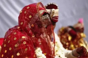 बाल विवाह पर सरकार का बड़ा प्रहार: शादी के कार्ड बताएंगे दूल्हा-दुल्हन की उम्र, फ़डणवीस सरकार ला रही नया नियम