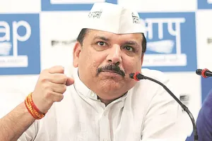 नीट पेपर लीक पर 'आप' का हमला,  केजरीवाल और संजय सिंह ने सरकार के कदमों को बताया 'नौटंकी'