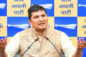 सौरभ भारद्वाज की बढ़ी मुश्किलें : जनकपुरी पॉक्सो मामले में नाबालिग की पहचान उजागर करने पर प्राथमिकी दर्ज, स्कूल की शिक्षिका गिरफ्तार