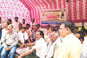 तीसरे दिन भी जारी रही सफाई कर्मचारियों की भूख हड़ताल, 26 जून की आम हड़ताल को समर्थन