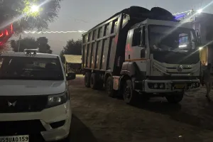 सुजानगढ़ में परिवहन विभाग की बड़ी कार्रवाई: 25 ओवरलोड वाहन जब्त, बिना टैक्स की फॉर्च्यूनर सीज
