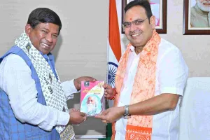 पश्चिम बंगाल विधानसभा अध्यक्ष ने मुख्यमंत्री भजनलाल शर्मा से की शिष्टाचार भेंट, जनकल्याणकारी योजनाओं को लेकर विस्तार से चर्चा