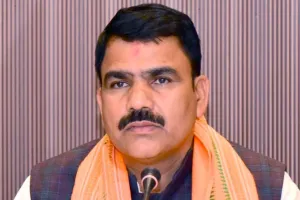 ओडिशा में पाठ्यपुस्तक विवाद गरमाया, कांग्रेस-बीजद ने शिक्षा मंत्री नित्यानंद गोंड का मांगा इस्तीफा 