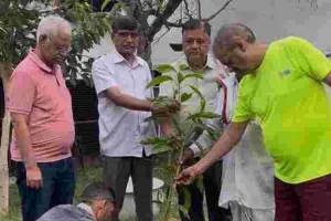 पर्यावरण सरंक्षण के लिए वृक्षारोपण अभियान का आग़ाज़, 1 हजार से ज्यादा पौधे लगाने का संकल्प 