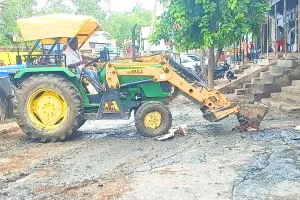 असर खबर का : अटल सरोवर के सामने जलभराव की समस्या से क्षेत्रवासियों को मिली राहत