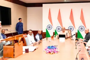 राज्यसभा के नवनिर्वाचित सदस्यों ने ली शपथ, कांग्रेस के खान और बीजेपी के अग्रवाल को सभापति ने दिलाई शपथ
