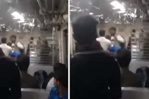 मुंबई लोकल ट्रेन में चले लात-घूंसे : हिंसक झड़प में 2 लोगों के सिर में गंभीर चोट, एक का बहा खून