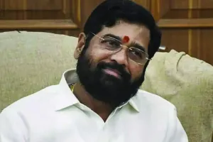 शिंदे अस्पताल में भर्ती : विशेषज्ञ डॉक्टरों की टीम कर रही देखभाल, हालत स्थिर