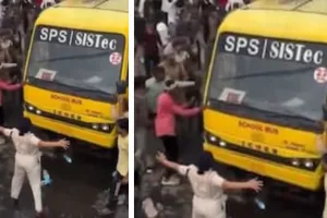 भोपाल की 'लेडी सिंघम' का साहस कैमरे में कैद, प्रदर्शनकारियों के सामने बस रोककर कानून-व्यवस्था बचाने का वीडियो हुआ वायरल