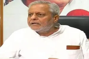 सपा के वरिष्ठ नेता राजेंद्र चौधरी को हार्ट अटैक, अस्पताल पहुंचे अखिलेश यादव; डॉक्टरों की टीम इलाज में जुटी