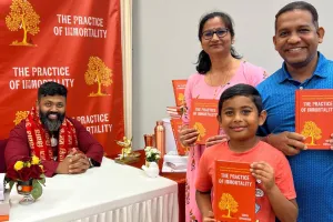 दलाई लामा और मलाला जैसी हस्तियों की सूची में शामिल हुआ राजस्थान का नाम, डॉ. ईशान शिवानंद की किताब को मिला अमेरिका का प्रतिष्ठित नॉटिलस गोल्ड अवार्ड