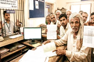 फसल बीमा प्रीमियम में गड़बड़झाला, हजारों किसानों के खातों से एक ही राशि कई बार कटी