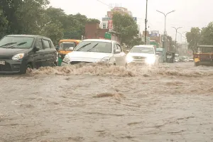 राजधानी में बारिश ने खोली ड्रेनेज सिस्टम की पोल, सड़कों पर जलभराव से शहर हुआ बेहाल