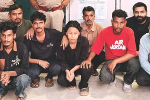 देर रात तक दुकानें खोलना पड़ा भारी, 7 प्रतिष्ठान संचालक-कर्मचारी गिरफ्तार