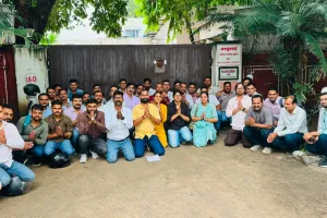 8 माह से तनख्वाह नहीं, पोस्टिंग के लिए चिकित्सा मंत्री के दर पहुंचे FSO