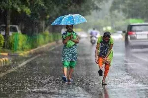 छत्तीसगढ़ में बारिश का कहर: आकाशीय बिजली से बैगा दंपती की मौत, नदी के तेज बहाव में युवक बहा; तलाश जारी