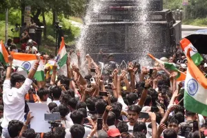 झारखंड में छात्र आंदोलन पर बड़ा एक्शन: 600 प्रदर्शनकारियों पर FIR दर्ज, CBI जांच की मांग