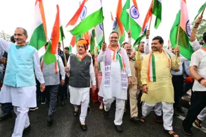 बारिश के बीच जयपुर में निकली भव्य तिरंगा यात्रा: नड्डा-भजनलाल समेत हजारों लोगों ने लहराया तिरंगा, जेपी नड्डा बोले—तिरंगा यात्रा देश की गहरी भावनाओं और राष्ट्रीय चेतना से जुड़ा जनआंदोलन