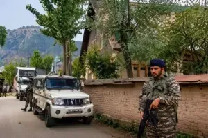 सोपोर में जमात-ए-इस्लामी के खिलाफ पुलिस की बड़ी कार्रवाई: 26 जगहों पर छापे, दस्तावेज और इलेक्ट्रॉनिक उपकरण जब्त
