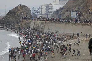 स्यूटा में बड़ी संख्या में प्रवासियों की एंट्री : ईयू की बॉर्डर को मजबूत करने की मांग, भौतिक अवरोधकों के इस्तेमाल का आह्वान